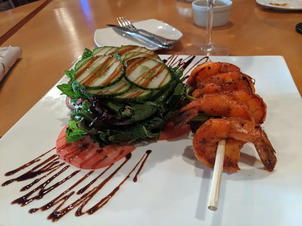 Garden Salad with Grilled Shrimp
